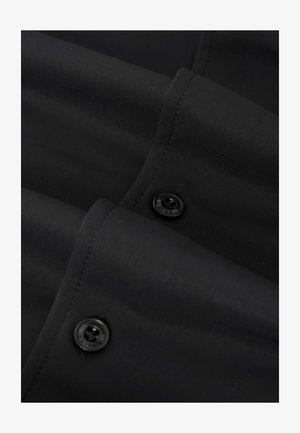 Reiss, REGULAR FIT VOYAGER LONG-SLEEVE TRAVEL - Camisa elegante - black