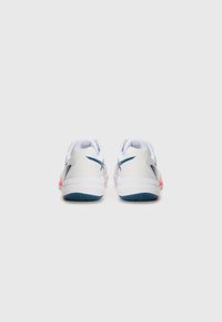 White athletic shoes with a smooth upper, accented by light blue detailing and coral highlights on the heel, showing a rounded design.