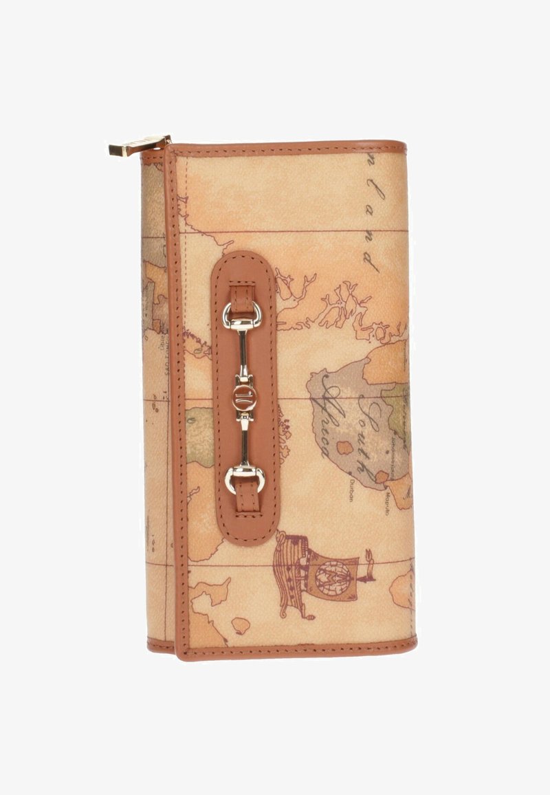 Portafoglio tan con design di una mappa vintage, texture liscia e una cinghia in pelle marrone con dettagli in metallo per la chiusura.