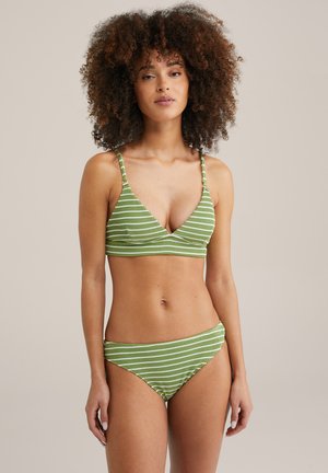 Grün-weiß gestreiftes Bikini-Set aus strukturiertem Stoff. Es verfügt über ein dreieckiges Oberteil mit verstellbaren Trägern und einen tief sitzenden Unterteil.