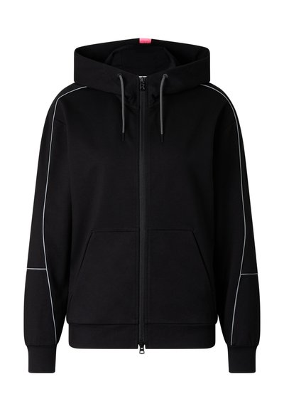 Sort hættetrøje med fuld lynlås, frontlommer, snøre i hætten og tynd hvid piping langs ærmer og skuldersømme.