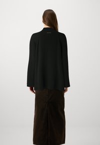 BLANCHE CARRICK - Pulover - black