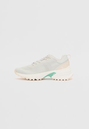 HIKE RUNNER FLY - Trainers - oyster mushroom/whisper pink