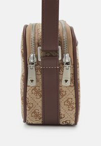 Guess VEZZOLA JACQUARD UNISEX  - Torba čez telo - beige/brown