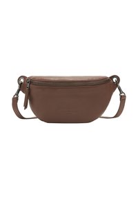 Borsa a tracolla in pelle marrone con forma curva, chiusura a zip e tracolla regolabile. Presenta un branding sottile sul davanti. Finitura testurizzata.