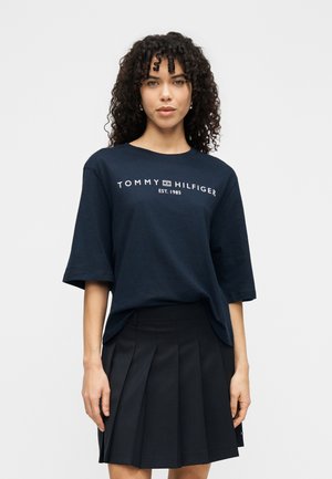 CROP LOGO TRAPEZE TEE - Μπλουζάκι με στάμπα - dark blue