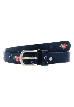 Zwarte leren riem met zilveren gesp, versierd met rode geborduurde rozen en blauwe edelsteennieten langs de lengte.