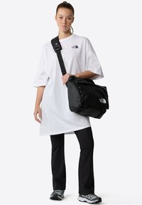 The North Face ESSENTIAL OVERSIZE TEE DRESS - Vestido ligero - tnf white