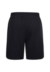 Pantalones cortos deportivos negros con una tela texturizada y con patrón. Cuentan con una cinturilla elástica y un corte holgado para mayor comodidad.