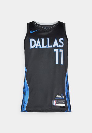 Maillot de basket-ball noir avec l'inscription "DALLAS" en bleu clair, numéro "11", accents latéraux en bleu et logo NBA en bas. Confectionné en matériau mesh.