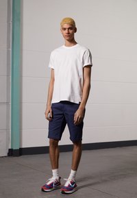 Não selecionado, navy blue
