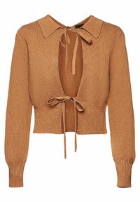 Cardigan court en maille marron avec manches longues, devant ouvert noué avec deux nœuds et col large.