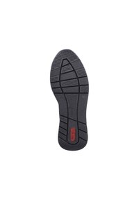 Sole di scarpa in gomma nera con scanalature e battistrada testurizzati, con un logo rosso. La forma è ovale con aree rinforzate per una maggiore durata.