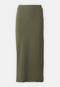 Fustă midi tricotată de culoare verde măsliniu, cu talie ajustată și o siluetă dreaptă, având o textură moale și fără modele sau accesorii vizibile.