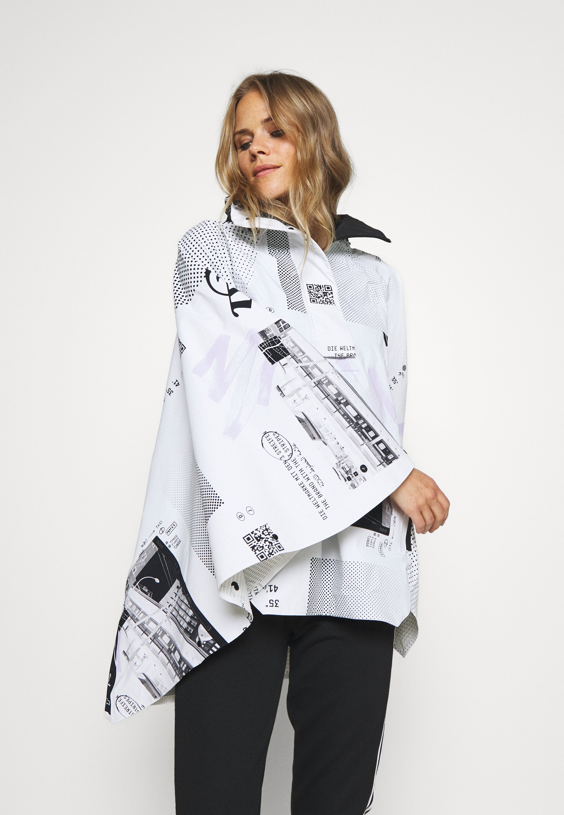 adidas Performance MYSHELTER CAP Hardshell jacket Adidas by Stella McCartney Sko for Kvinner: opp til −45% på