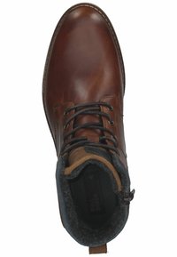 Stivali ankle in pelle marrone con lacci scuri, un pannello di tallone testurizzato color sabbia e una fodera in pile grigia. Presentano una zip laterale per indossarli facilmente.