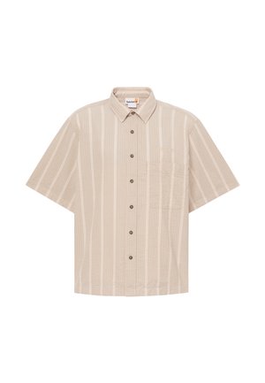Beiges kurzärmeliges Hemd mit vertikalen weißen Streifen, Brusttasche und klassischem Kragen.
