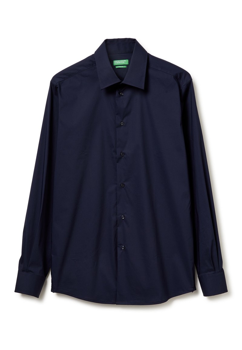 Camicia a maniche lunghe blu navy in tessuto liscio, con collo a punta, chiusura con bottoni e polsini con bottoni. Design semplice, senza motivi.