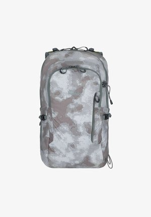 Grijze rugzak met camouflagepatroon, een gestructureerde vorm, een ritsvak aan de voorkant, verstelbare schouderbanden en een textuurafwerking.