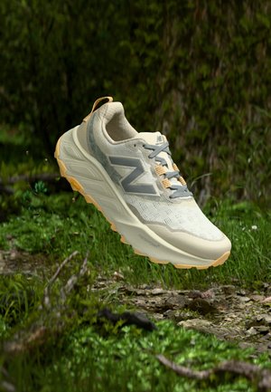 FRESH FOAM X HIERRO V9 - Krosa skriešanas apavi - sea salt