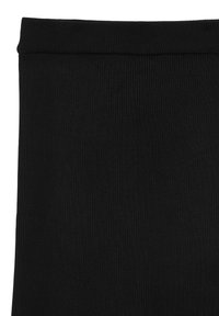 Tessuto nero a coste con una texture liscia e un elastico in vita nella parte superiore, caratterizzato da linee verticali su tutta la superficie.