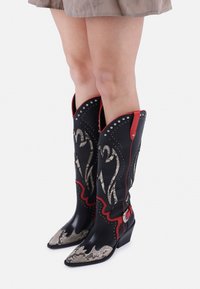 NEXT LOW KOLE - Stivaletti texani / biker - black/red/oatmilk
