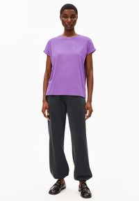ARMEDANGELS IDAARA - Basic T-shirt - orchid