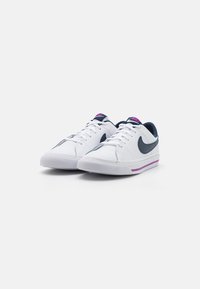 Nike Sportswear COURT LEGACY - Sapatilhas - white/midnight navy/mint foam/vivid purple
