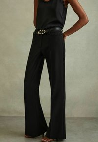 Reiss GABI FLARED  - Kalhoty - black