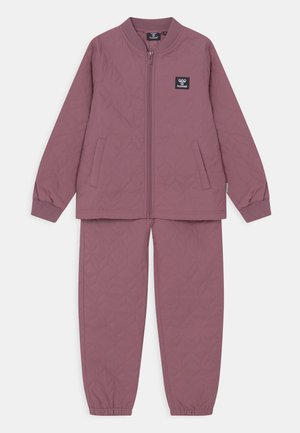 Name NKNDRY it UNISEX SET Regenhose RAIN - mauve/mauve - wistful