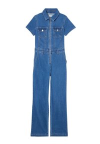 Jumpsuit in denim con colletto, maniche corte, chiusura frontale con zip, due tasche sul petto e design a gamba larga in un lavaggio blu medio.