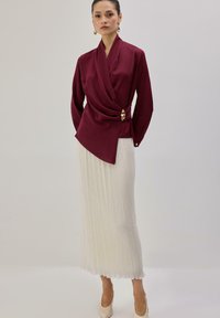 Non sélectionné, burgundy