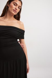 NA-KD OFF SHOULDER HIP DETAIL MIDI DRESS - Dolga obleka - black
