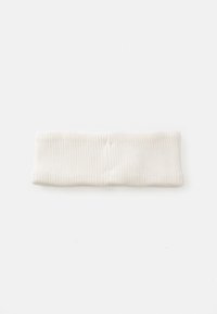 Bandeau en tricot blanc côtelé, de forme rectangulaire, texture douce, présentant un design sans couture sans matériel ou accents visibles.