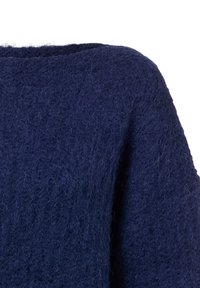 Königsblaues, übergroßes Sweatshirt aus weichem, flauschigem Strickmaterial mit weitem Ausschnitt und lässiger Passform. Mit strukturiertem Design akzentuiert.