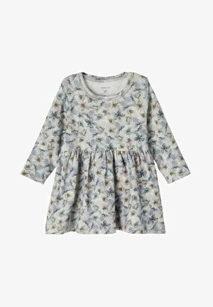 Sukienka niemowlęca z długim rękawem, z marszczonym stanem i delikatnym, kwiatowym wzorem w odcieniach stonowanego niebieskiego, szarego i beżu.