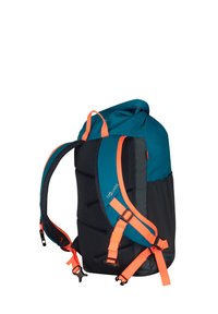 Sac à dos avec un dessus teal, une base noire et des accents orange. Comprend des bretelles en maille rembourrées, des boucles ajustables et un corps texturé pour une meilleure prise.