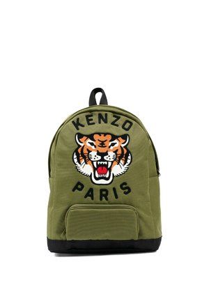 Sac à dos vert avec fond noir, poche avant et tigre rugissant brodé avec le texte "KENZO PARIS" au-dessus et en dessous.