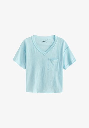 Világoskék rövid ujjú, V-nyakú, haspóló, kis mellzsebbel, puha, könnyű anyagból készült.