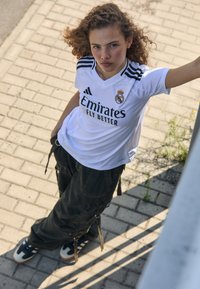 adidas Performance REAL MADRID HOME - Futbola krekls - white
