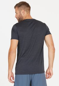 Endurance S/S PERFORMANCE - T-shirt till träning - ombre blue
