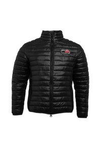 Giacca nera imbottita con colletto alto, chiusura zip e un piccolo logo sul petto. Presenta una texture trapuntata e una finitura liscia.