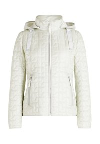 Giacca bianca trapuntata con cappuccio, chiusura frontale con zip e tasche laterali. Presenta cinturini regolabili e una texture di tessuto liscia e leggera.