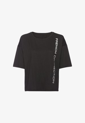 Zwart, kortemouwen t-shirt met een comfortabele pasvorm. Bevat witte verticale tekst met "FRENCH CONNECTION" aan de linkerkant. Zacht materiaal.