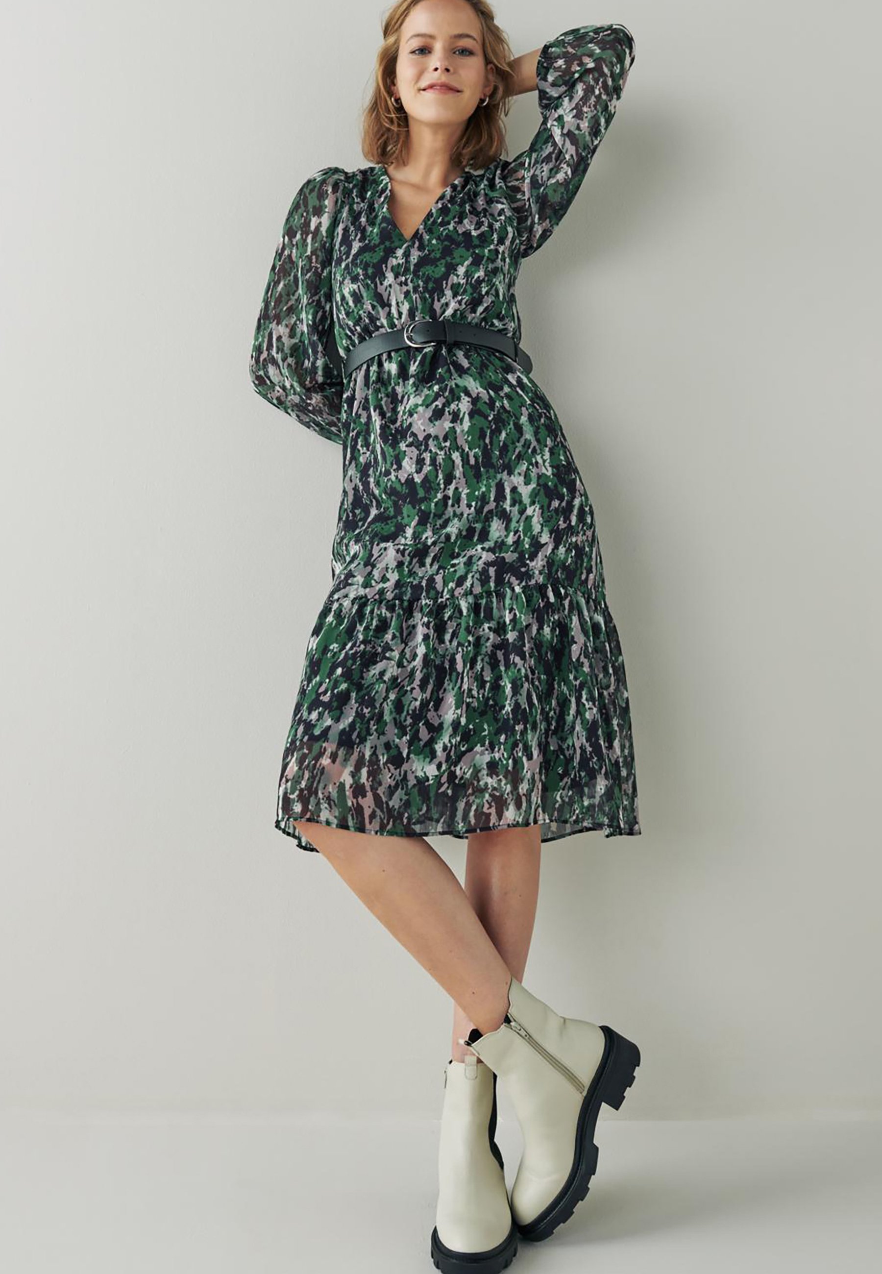 prom dresses with a split