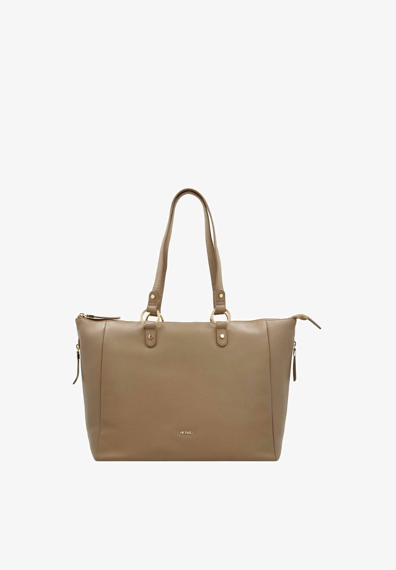 Bolso tote de piel beige con dos asas superiores, detalles en hardware dorado y un bolsillo exterior con cremallera. Textura suave y forma estructurada.