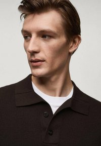 Mango Top s dlhým rukávom - brown