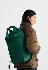 The North Face W NEVER STOP DAYPACK - Turistinė kuprinė - hunter green