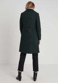 Dorothy Perkins Klassisk kappa / rock - green