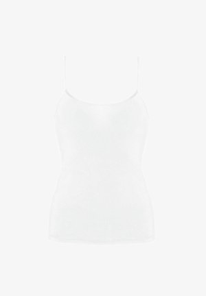 Biała, bezramiączkowa koszulka na ramiączkach z cienkimi szelkami. Wykonana z miękkiego materiału, charakteryzująca się gładką fakturą i dopasowanym krojem. Bez wzorów ani akcentów.